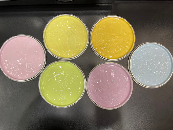 تصویر 2 از رنگ پلاستیک صنوبر با ماندگاری بالا مناسب پروژه‌ های ساختمانی