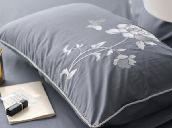 تصویر 4 از بالشت زیر سر مناسب استفاده در منزل و هتل