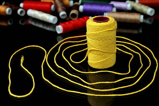 تصویر 4 از نخ تسبیح نازک نیم میلیمتری برای دانه های ریز عقیق و یشم