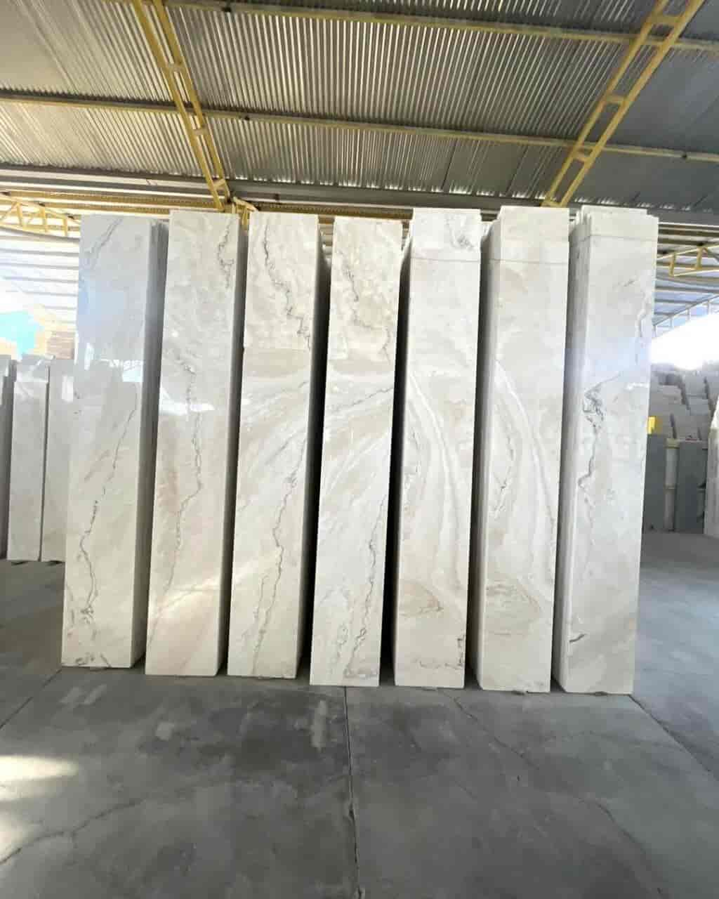 تصویر 4 از سنگ تراورتن ارس با رگه های هماهنگ و ظریف