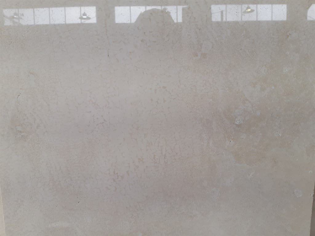 تصویر 1 از سنگ تراورتن بژ گزینه ایده آل برای نما و دکور