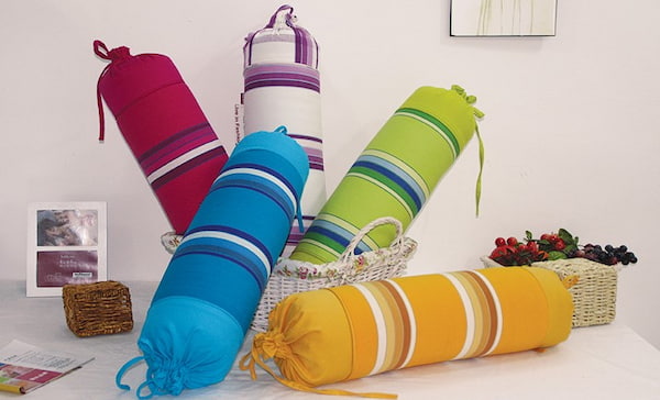 بالشت لوله ای با طراحی ارگونومیک برای حفظ سلامت گردن