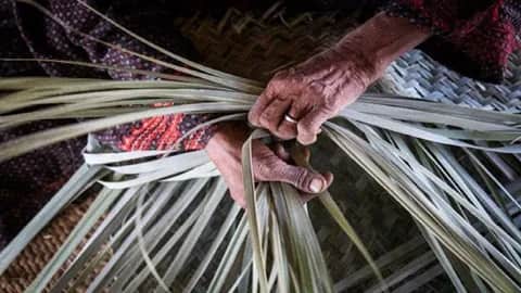 تصویر 2 از جانماز حصیری مناسب پیک‌ نیک و فضای باز