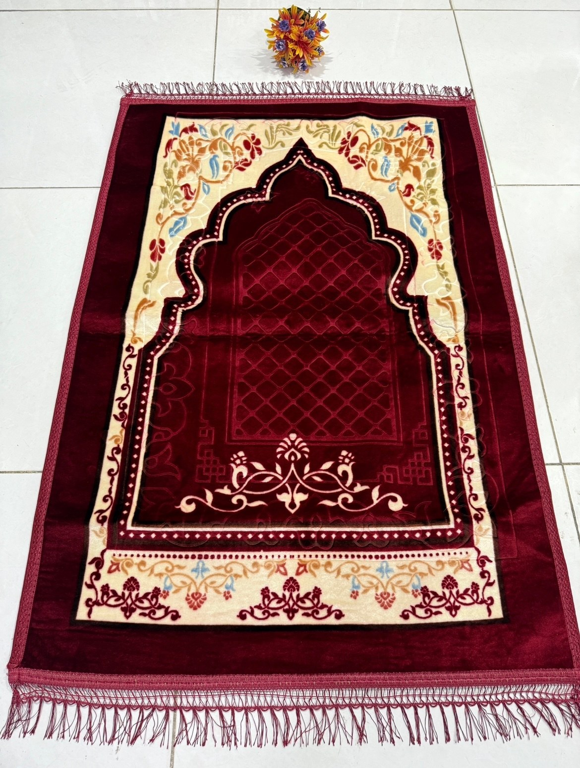 تصویر 1 از سجاده قرمز چشم نواز و دلنشین