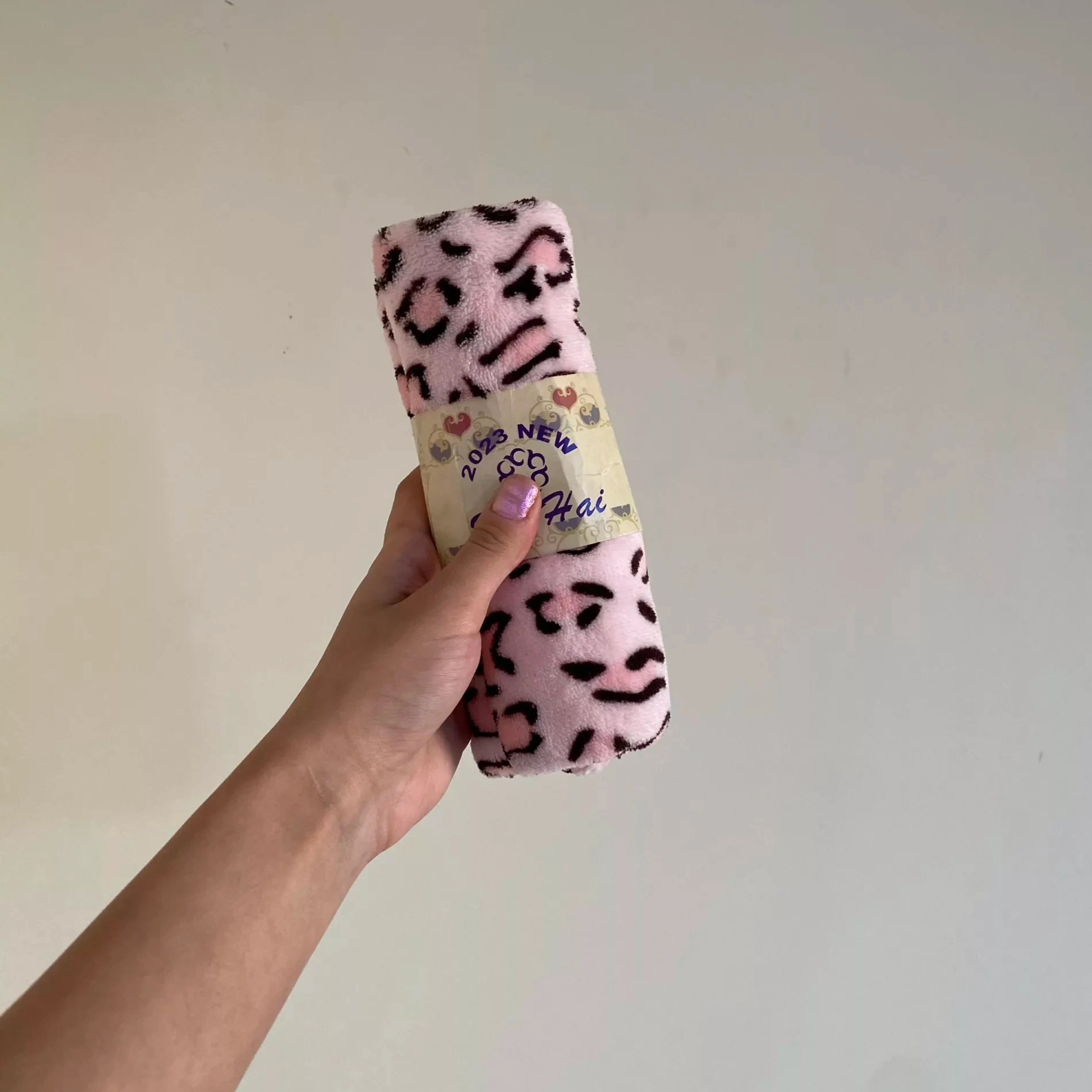 تصویر 2 از حوله دستی پلنگی با کیفیت مناسب مصرف