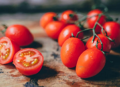 تصویر 3 از گوجه‌ فرنگی صادراتی گلخانه ای خوش‌ رنگ و آبدار