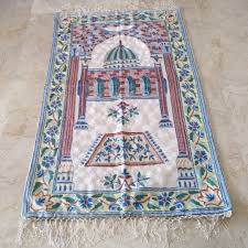 تصویر 4 از جانماز ابریشمی با ترکیب نخ‌ های ابریشمی