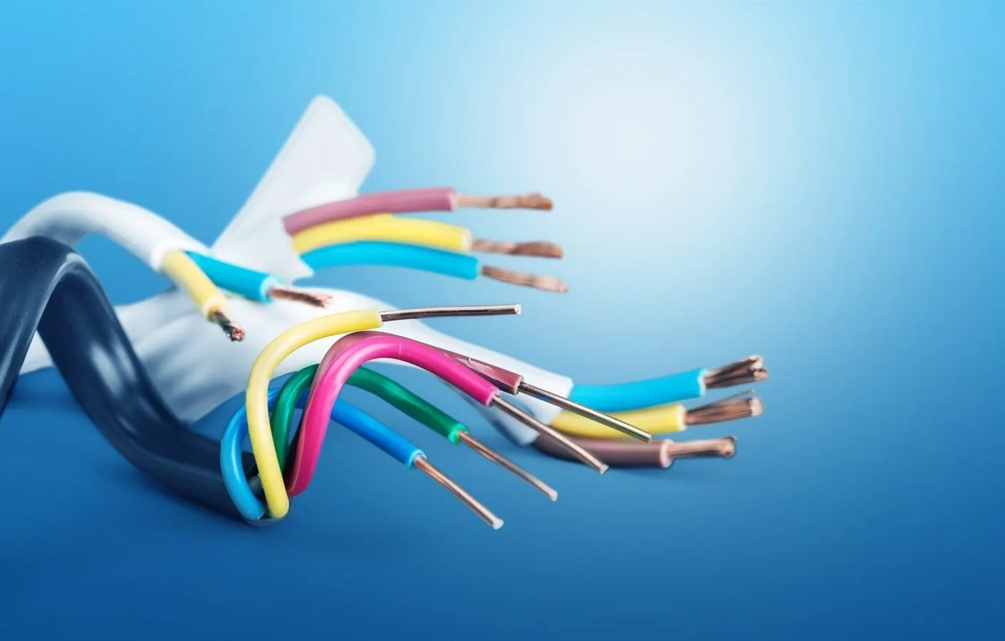 تصویر 4 از سیم برق زرکابل کرمان با هدایت پایدار و پوشش مقاوم