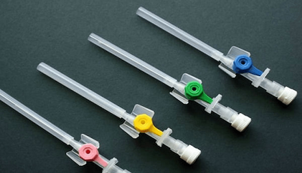 تصویر 1 از آنژیوکت پیسرسینگ گوش حرفه ای پزشکی برای استفاده بیمارستانی