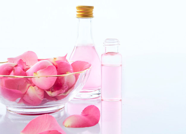 تصویر 4 از گلاب دو اتیشه قدح رایحه غلیظ حاصل تقطیر مداوم گل محمدی