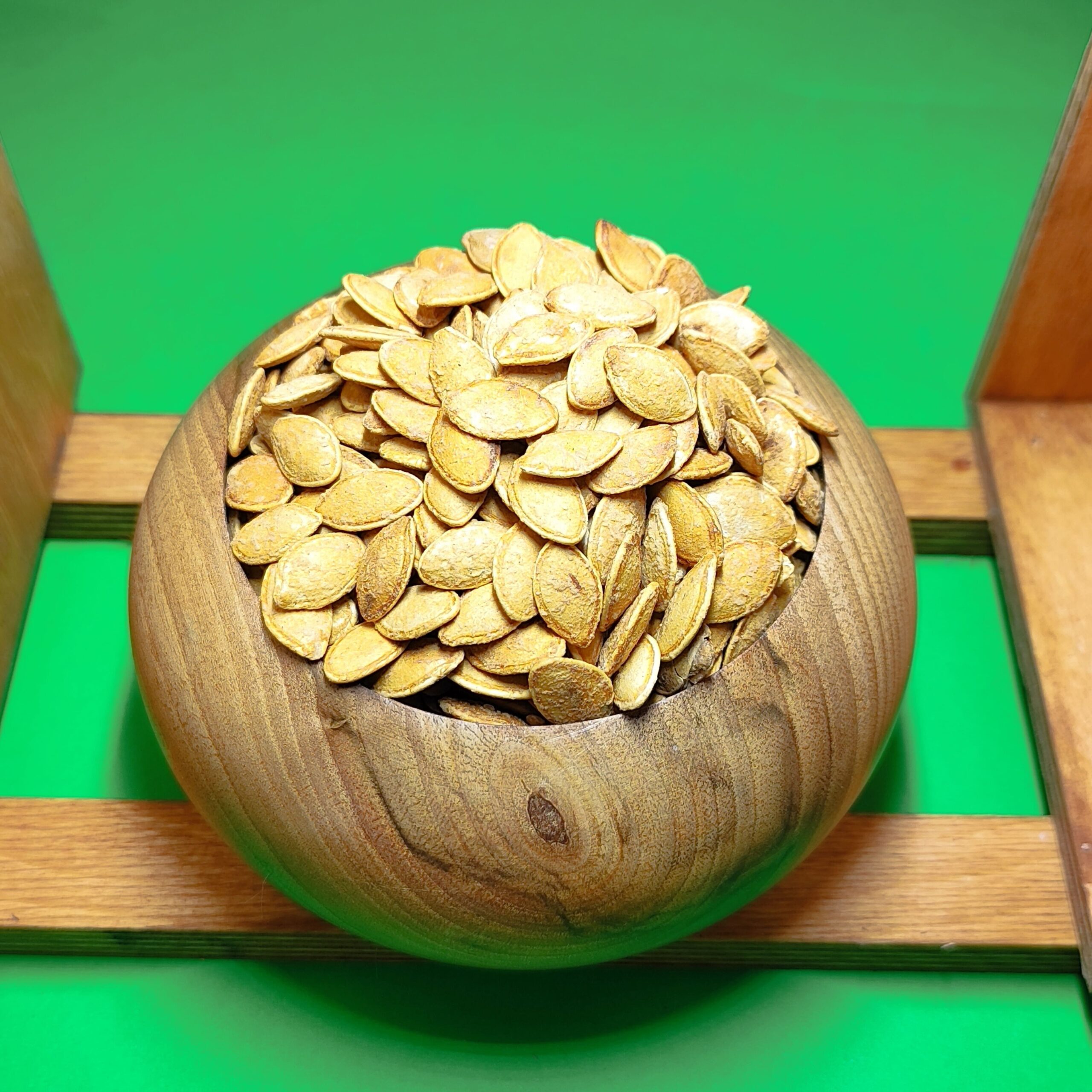 تصویر 2 از تخمه کدو رژیمی فرآوری‌ شده برای تغذیه متعادل و سالم