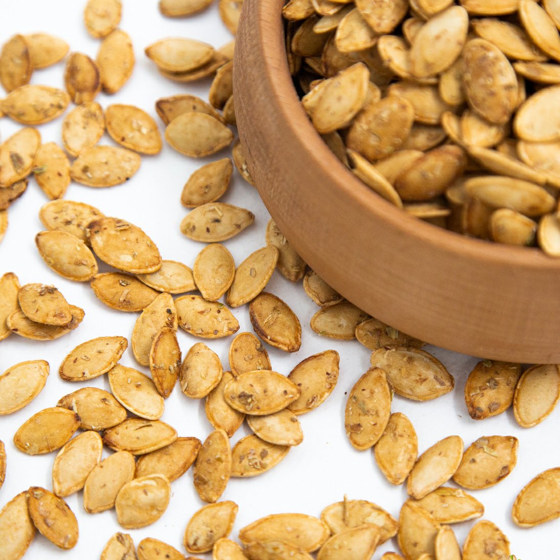 تصویر 1 از تخمه کدو گلپر طعم‌ دار با ترکیب طبیعی ادویه‌ های بومی