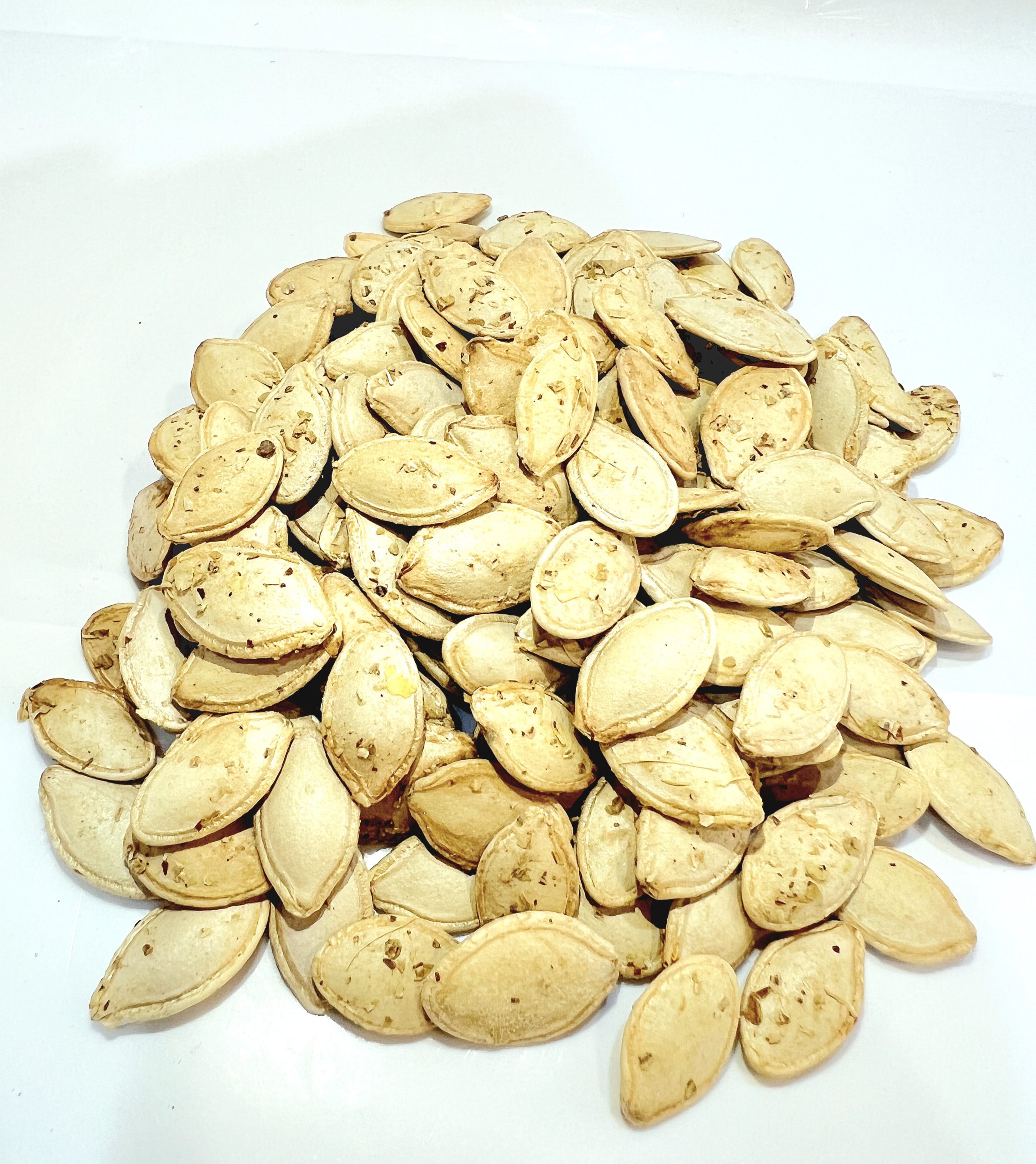 تصویر 3 از تخمه کدو گلپر طعم‌ دار با ترکیب طبیعی ادویه‌ های بومی