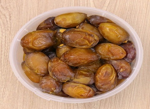 تصویر 3 از رطب کبکاب تازه و مرغوب با شهد فراوان و رنگ قهوه ای روشن