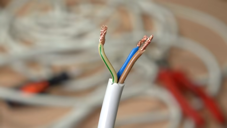 تصویر 5 از کابل کواکسیال اینترنت با پوشش آلومینیومی برای جلوگیری از افت سرعت