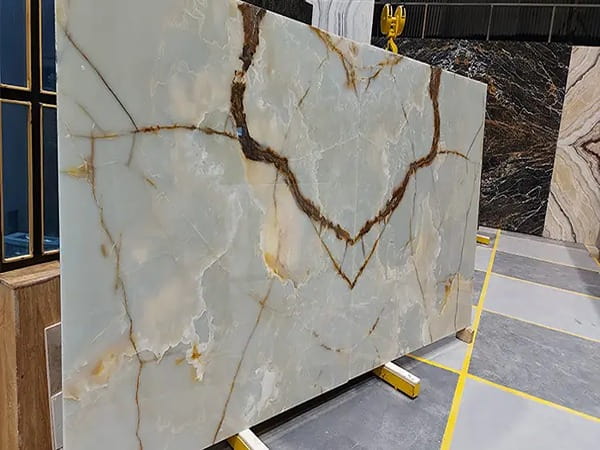 تصویر 4 از سنگ گرانیت پیرانشهر هماهنگ با کاربرد های داخلی و بیرونی