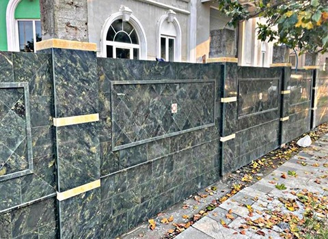 تصویر 2 از سنگ گرانیت جنگلی بیرجند با بافت مقاوم و جلوه خاص