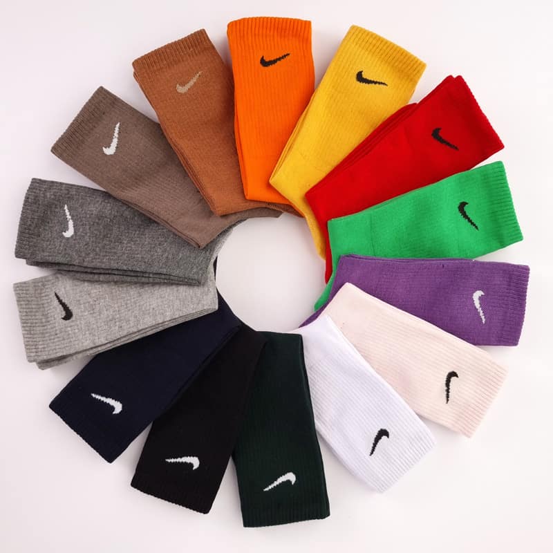 جوراب ساق بلند مردانه با تنوع رنگ