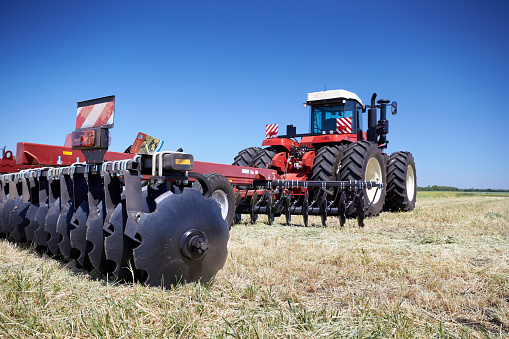 تصویر 1 از گاوآهن ابرهارد قدیمی سازه مکانیکی با ماندگاری