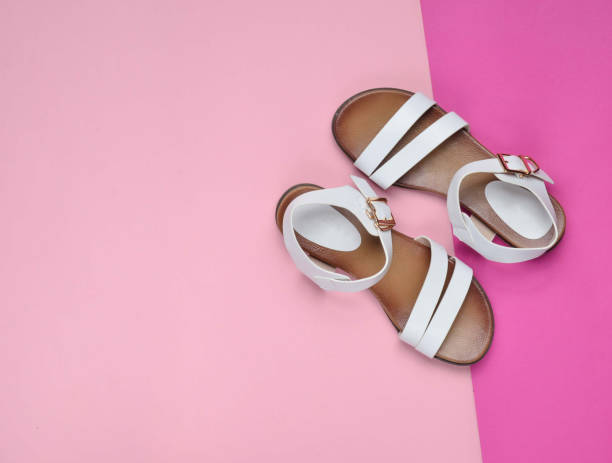 تصویر 2 از صندل دخترانه بندی با بند چسبی قابل تنظیم و زیره فومی نرم