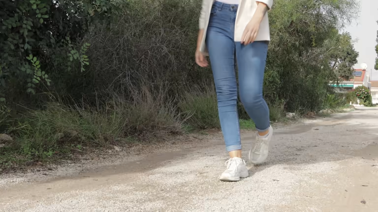 تصویر 3 از شلوار جین تینتی با دوخت دوبل برای دوام و کیفیت بالا