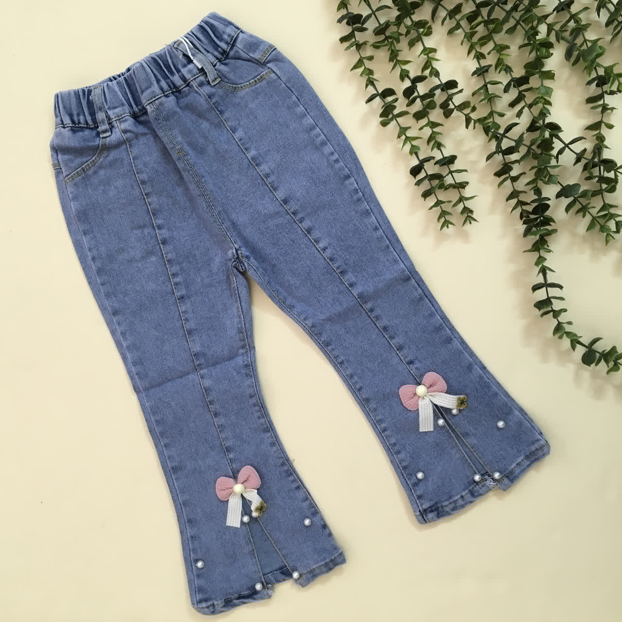 تصویر 5 از شلوار جین دخترانه بچگانه با تنخور راحت و فرم استاندارد