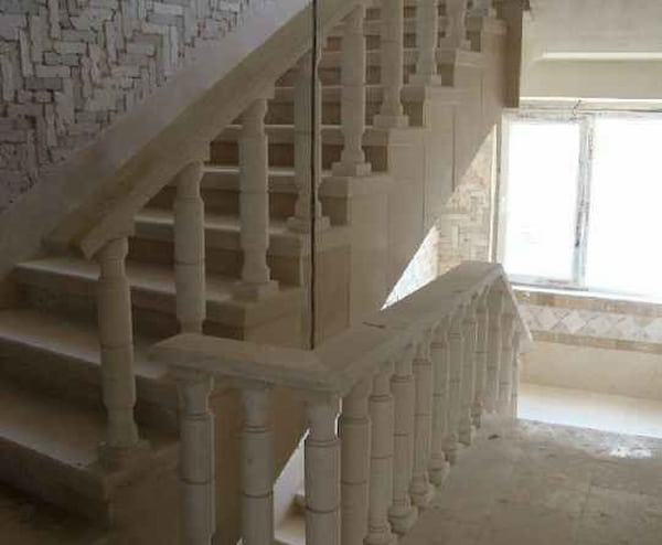 تصویر 3 از سنگ مرمریت پله اداوی با ضخامت‌ سفارشی مقاوم