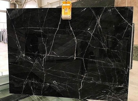 تصویر 2 از سنگ چینی مشکی بافت صیقلی مناسب فضا های لوکس داخلی