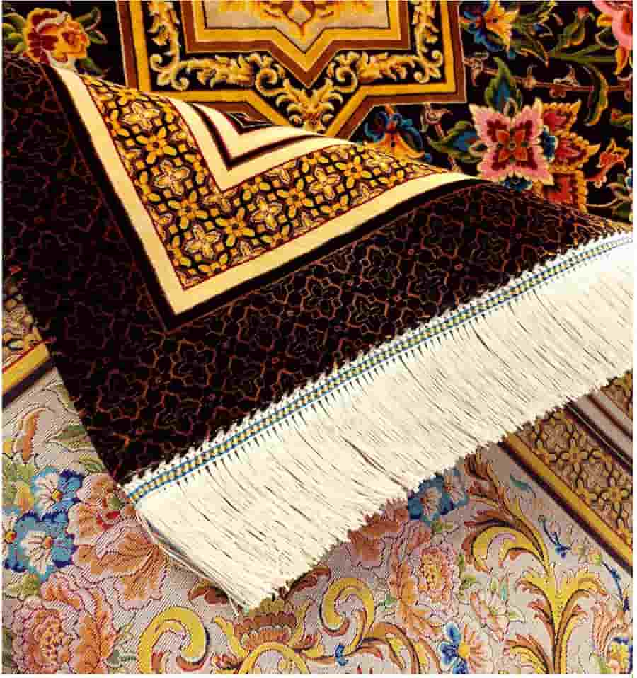 تصویر 3 از فرش ابریشمی ماشینی اصفهان دارای بافت درخشان