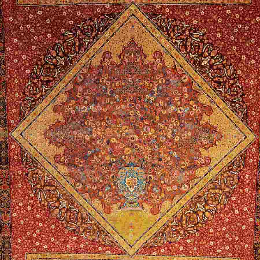 تصویر 3 از فرش ابریشمی ماشینی فرهی دارای بافت دقیق و نرم