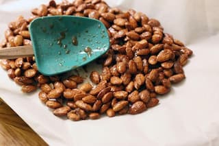 بادام درختی لعابی با مغز درشت مناسب پذیرایی