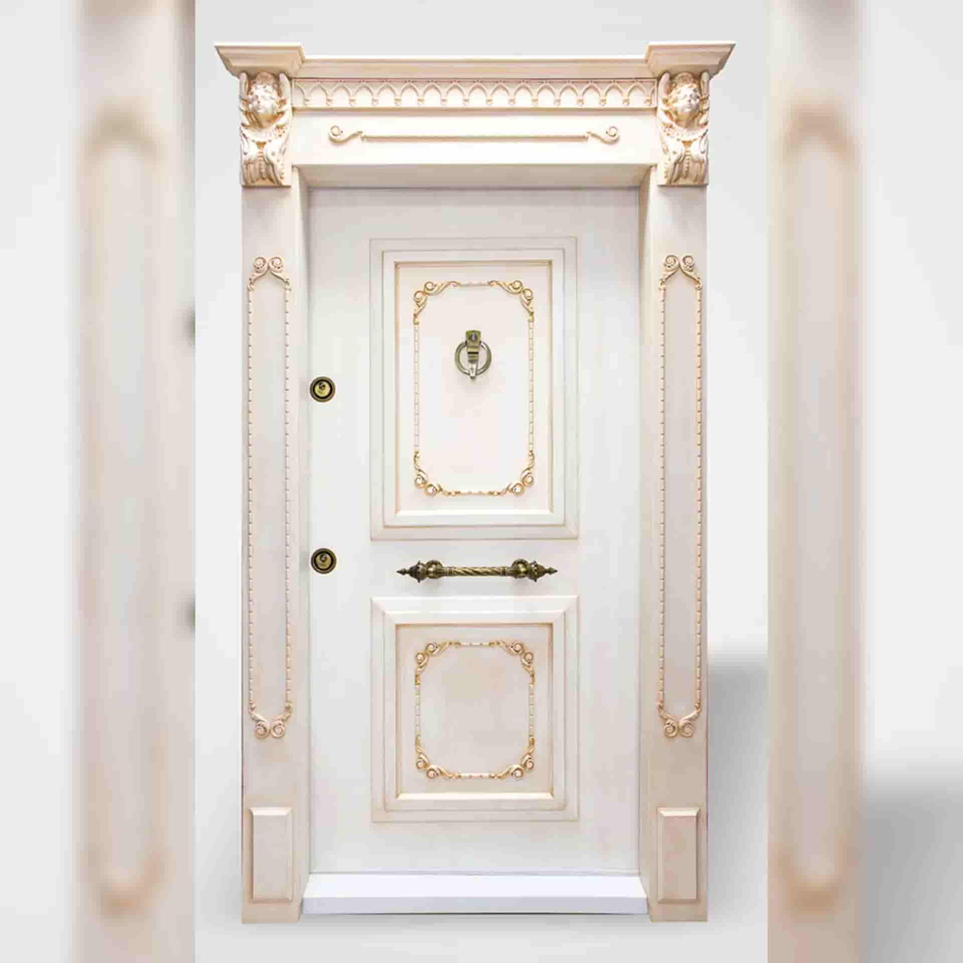 تصویر 1 از درب ضد سرقت سفید طلایی سطح مقاوم با تزئینات لوکس