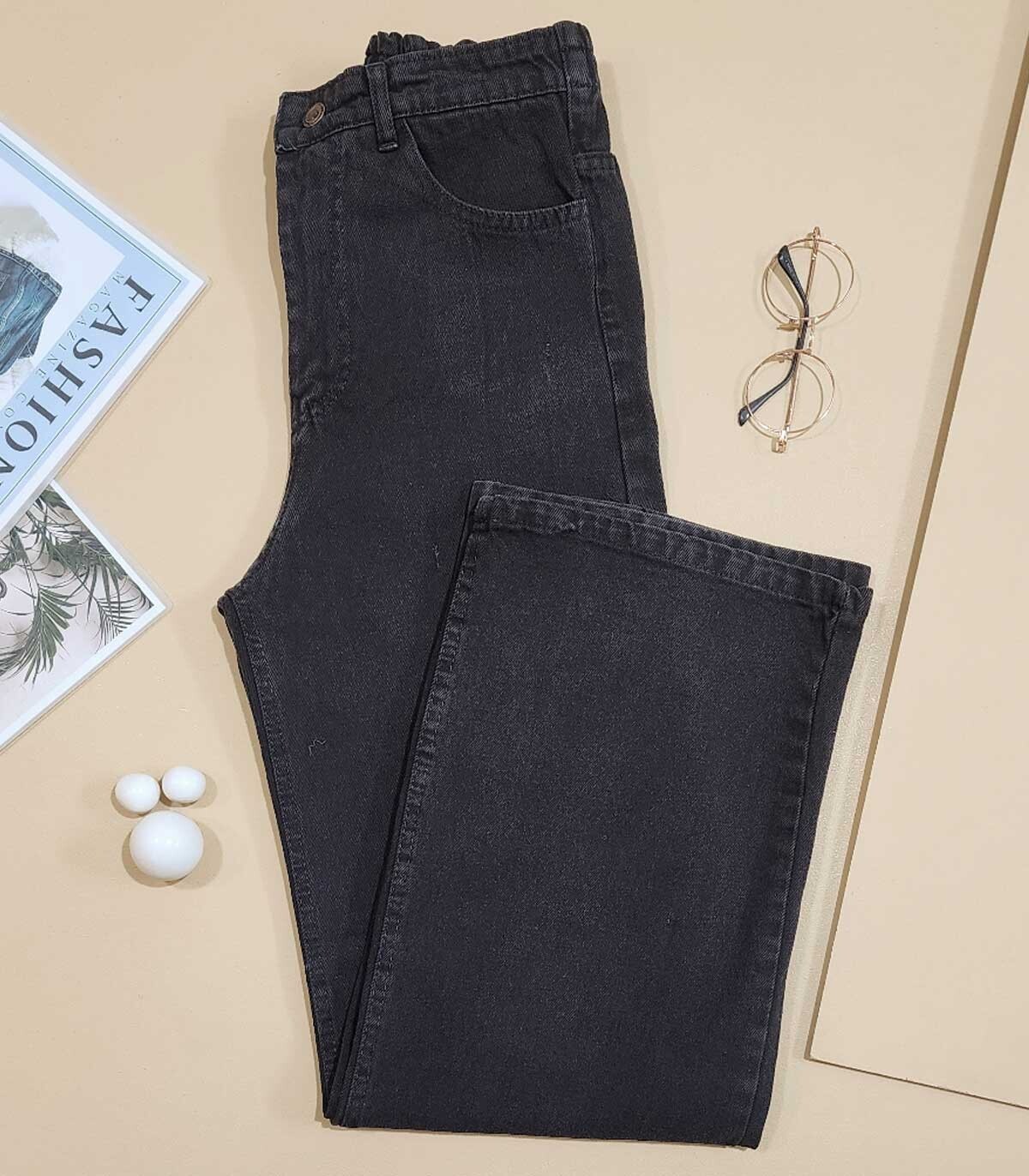 شلوار بگ جین ذغالی مناسب ترکیب با لباس های تیره