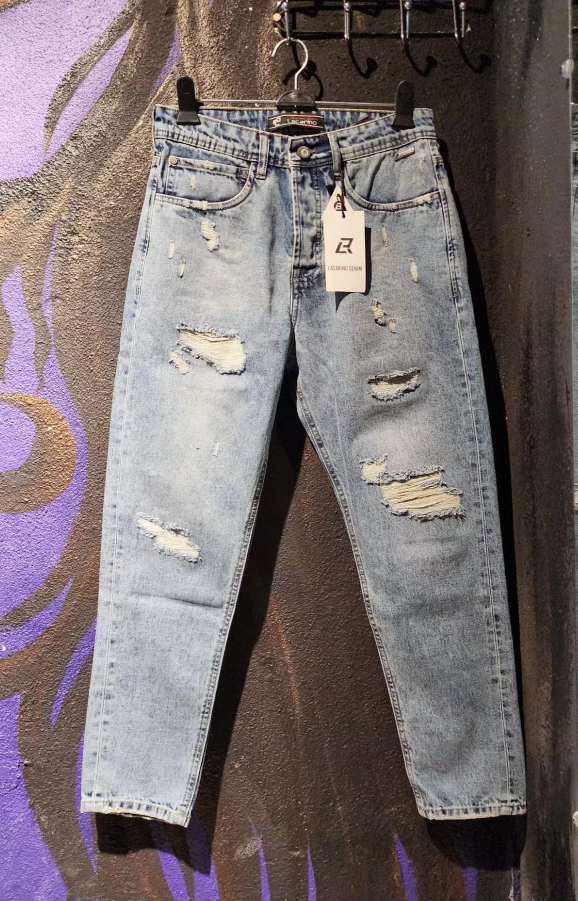 تصویر 2 از شلوار جین زاپدار با دوخت دوبل مناسب استایل تابستانی