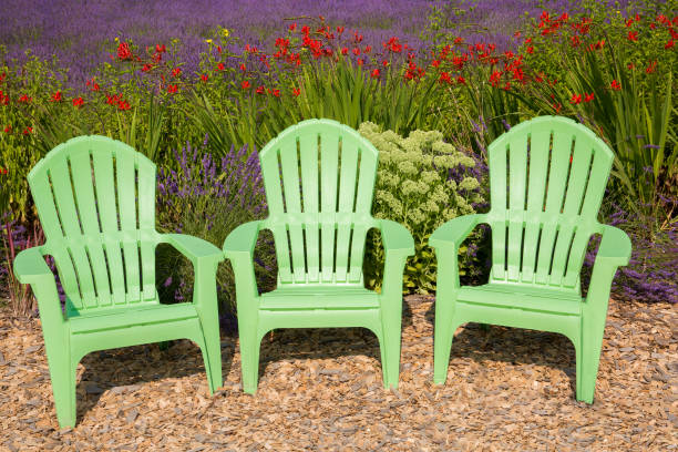 صندلی پلاستیکی باغی با وزن سبک و قابل حمل آسان