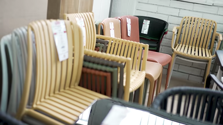 تصویر 3 از صندلی پلاستیکی جدید با مواد نانو ضد لک و آب گریز