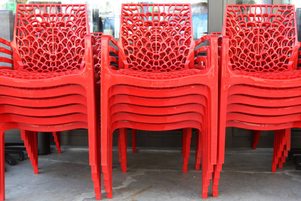 صندلی پلاستیکی جدید با مواد نانو ضد لک و آب گریز