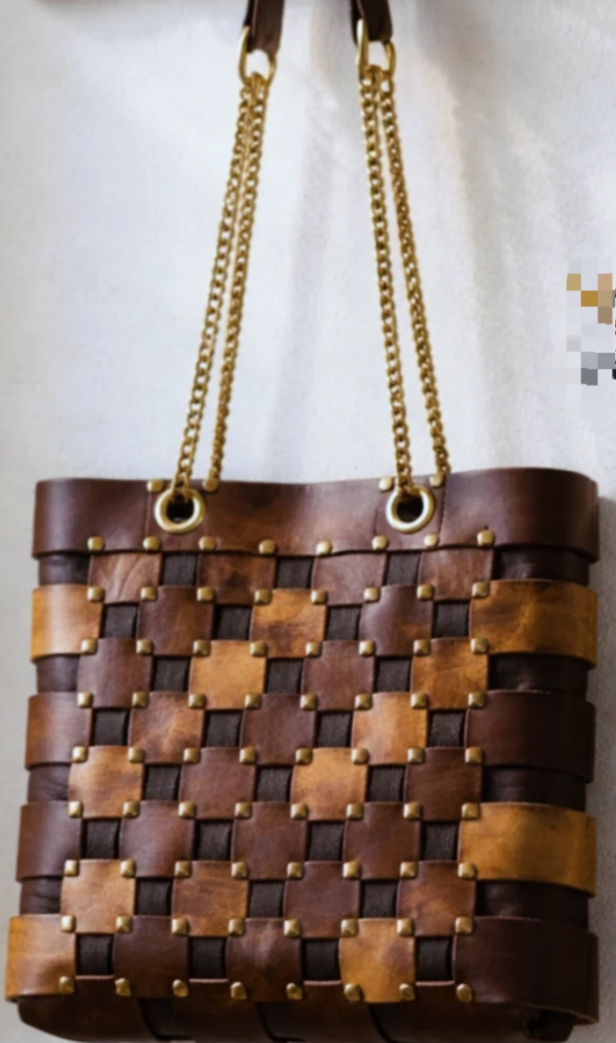 کیف دوشی زنانه چرم دستدوز در فروش عمده