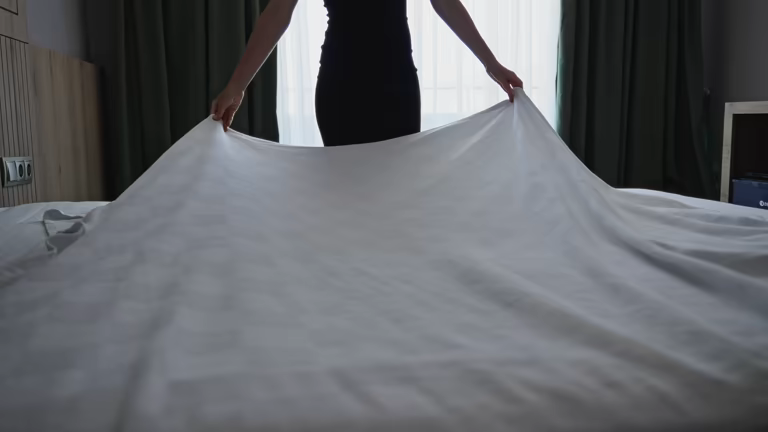 تصویر 3 از ملحفه کشدار هتلی یک نفره با بافت خنک مناسب تابستان