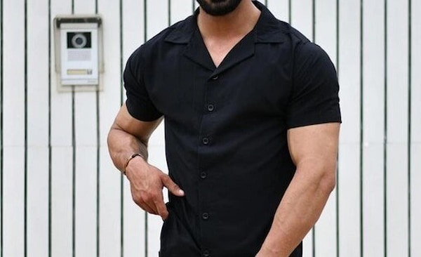 تصویر 1 از پیراهن مردانه ویسکوز با کیفیت بالا و طراحی خاص