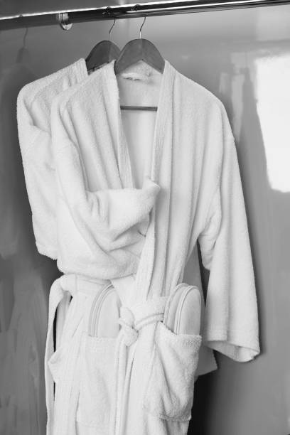 حوله بدنی هتلی با بافت متراکم و عملکرد مناسب در جذب رطوبت