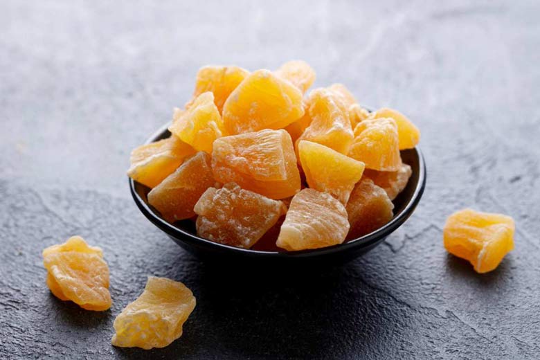 میوه خشک حبه ای برای تزیین غذا ها و دسر ها