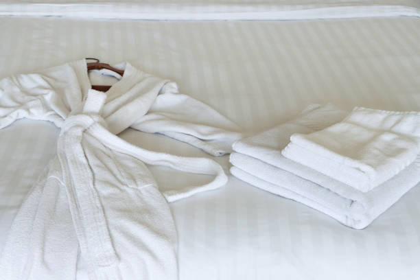 حوله هتلی تن پوش با اندازه استاندارد و پوشش بدن