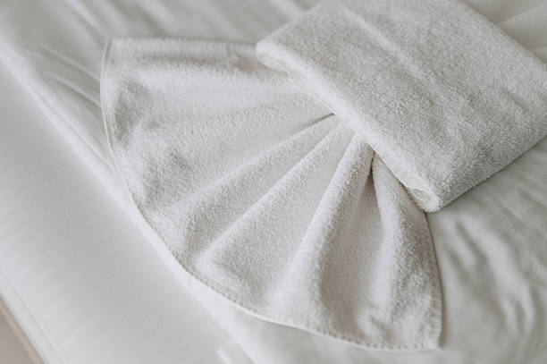 تصویر 3 از پک حوله هتلی شامل حوله بدنی و دستی با کیفیت مناسب