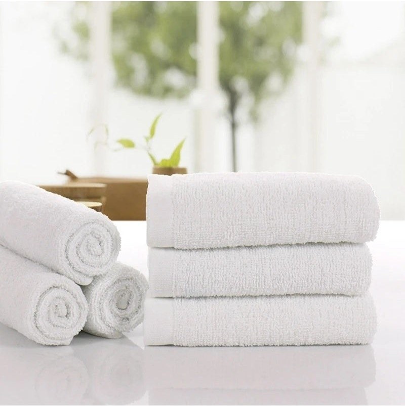 تصویر 1 از حوله هتلی تبریز با طراحی ساده و هماهنگ با تجهیزات هتلی