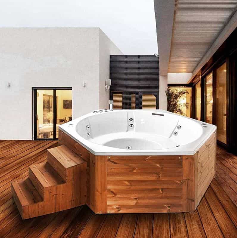 تصویر 2 از جکوزی طرح چوب مناسب فضای باغ و محیط‌های باز