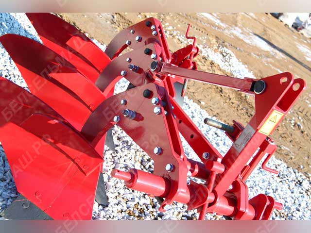 تصویر 3 از گاوآهن سه خیش باغی مقیاس کنترل شده برای شخم بهتر