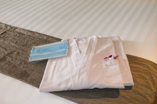 تصویر 2 از حوله تنی هتلی با ساختار متراکم و دوام بالا درجه یک