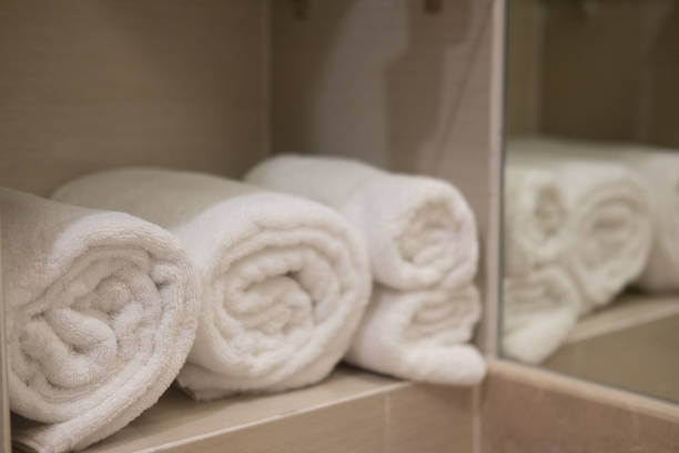 حوله حمام هتلی مناسب استفاده شخصی مهمانان در اقامتگاه ها