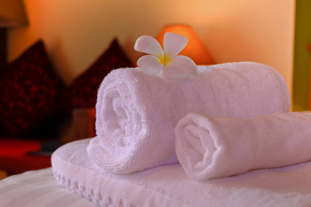 حوله دستی هتلی  با لطافت مناسب و سازگار با انواع پوست